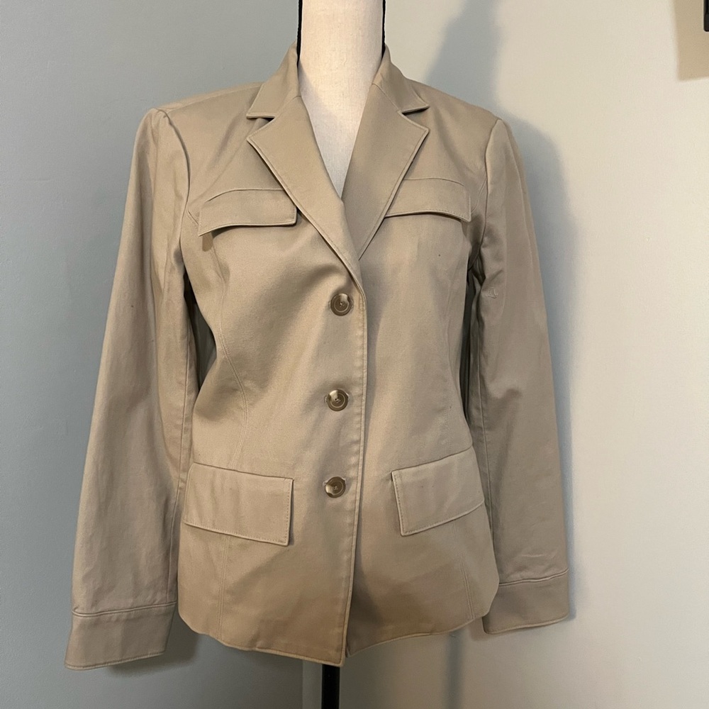Liz Claiborne Tan Blazer with Notched Lapels and Tailored Fit